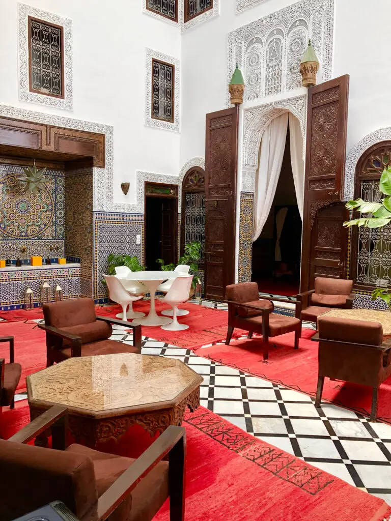 Riad Tizwa fes courtyard