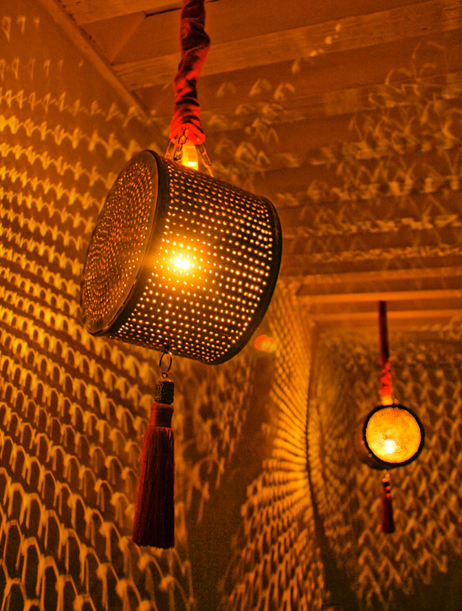 Riad Tizwa Fes Room 7 moroccan lamps