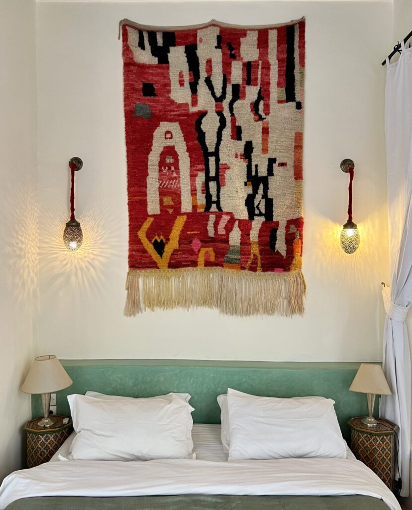 riad tizwa marrakech room 4 carpet and bed